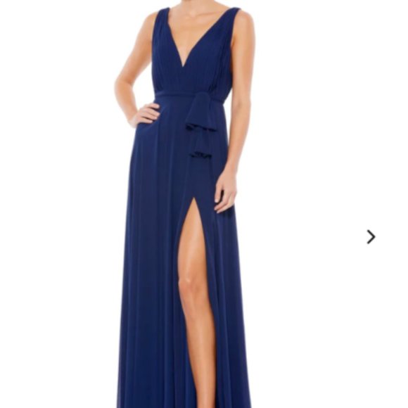MAC DUGGAL SLEEVELESS V-NECK CHIFFON MIDNIGHT BLUE BALLGOWN sz 14 - Picture 1 of 5